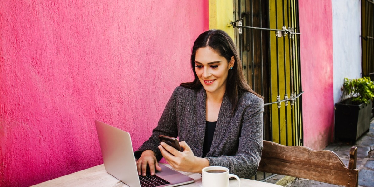 mujer trabajando