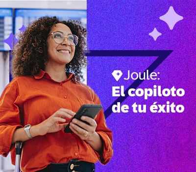 mujer con celular y titulo joule copiloto